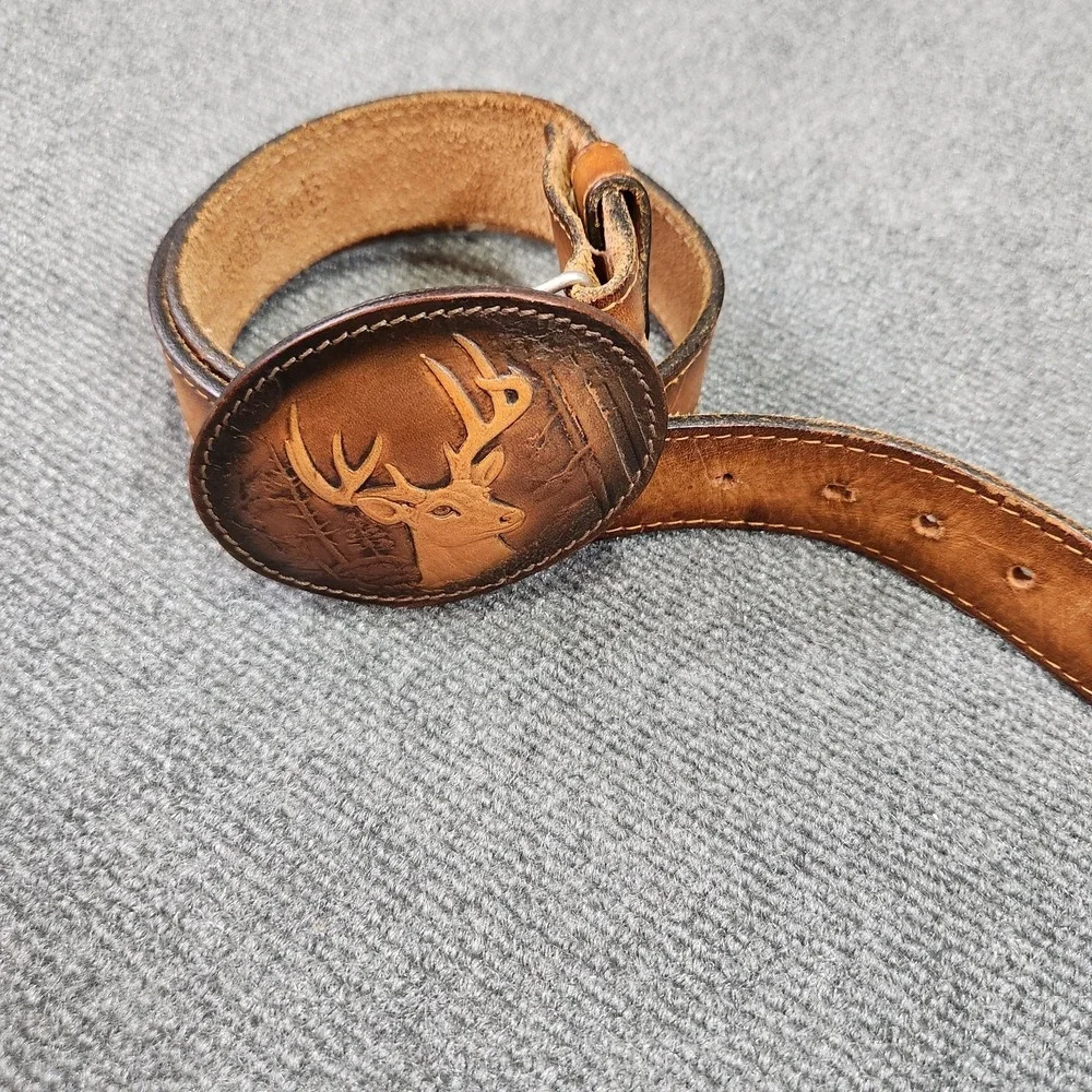 Vintage Levis Western Belt Men Size 34 Brown Leather Deer Buckle USA Made Cowboy
